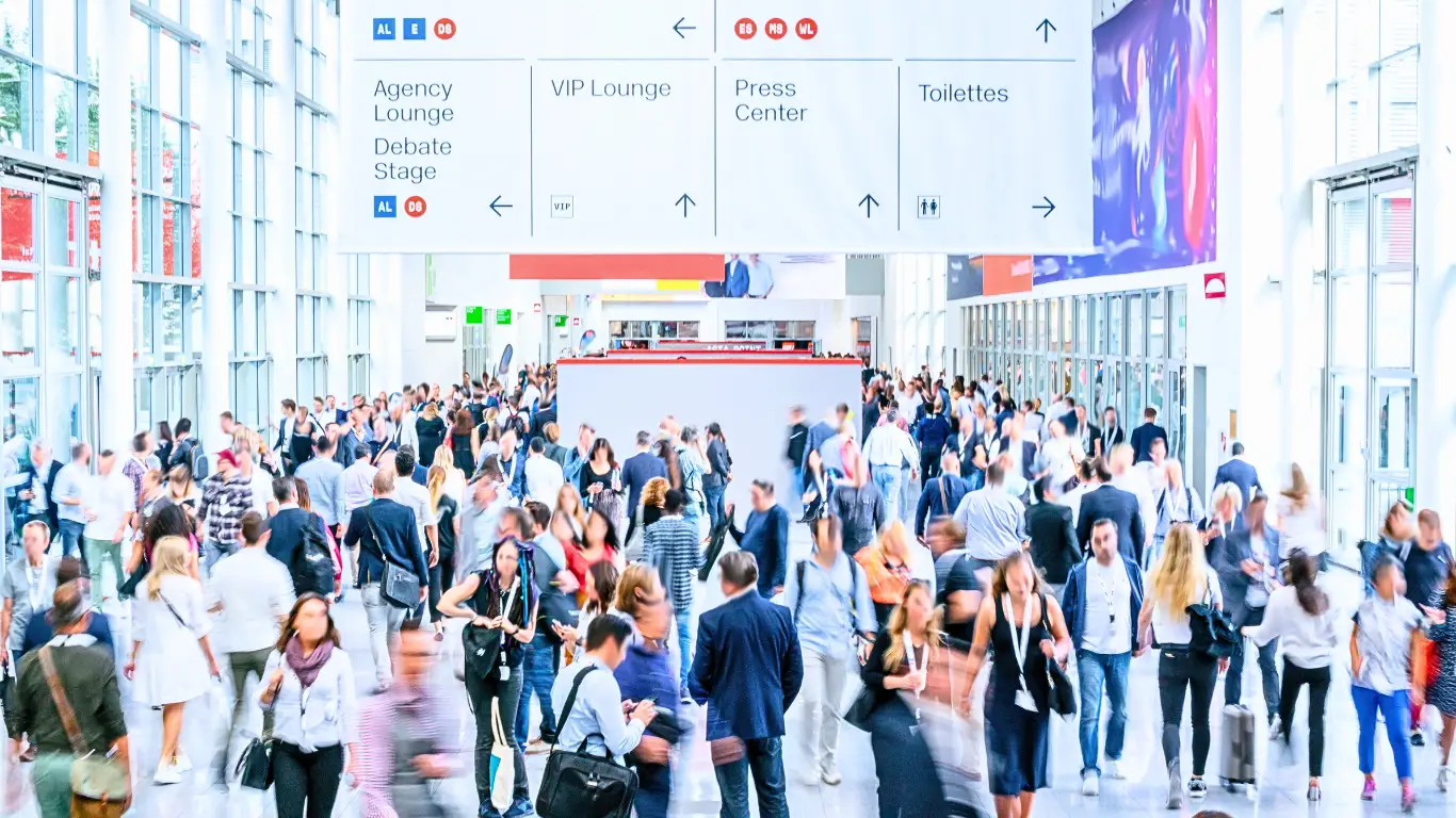 Trade-show-lead-gen-roi-folks-crowd.png (1.78 MB)